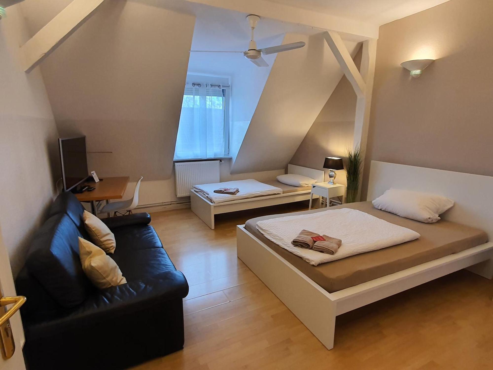 Colodging Mannheim - Private Rooms & Kitchen Exteriér fotografie